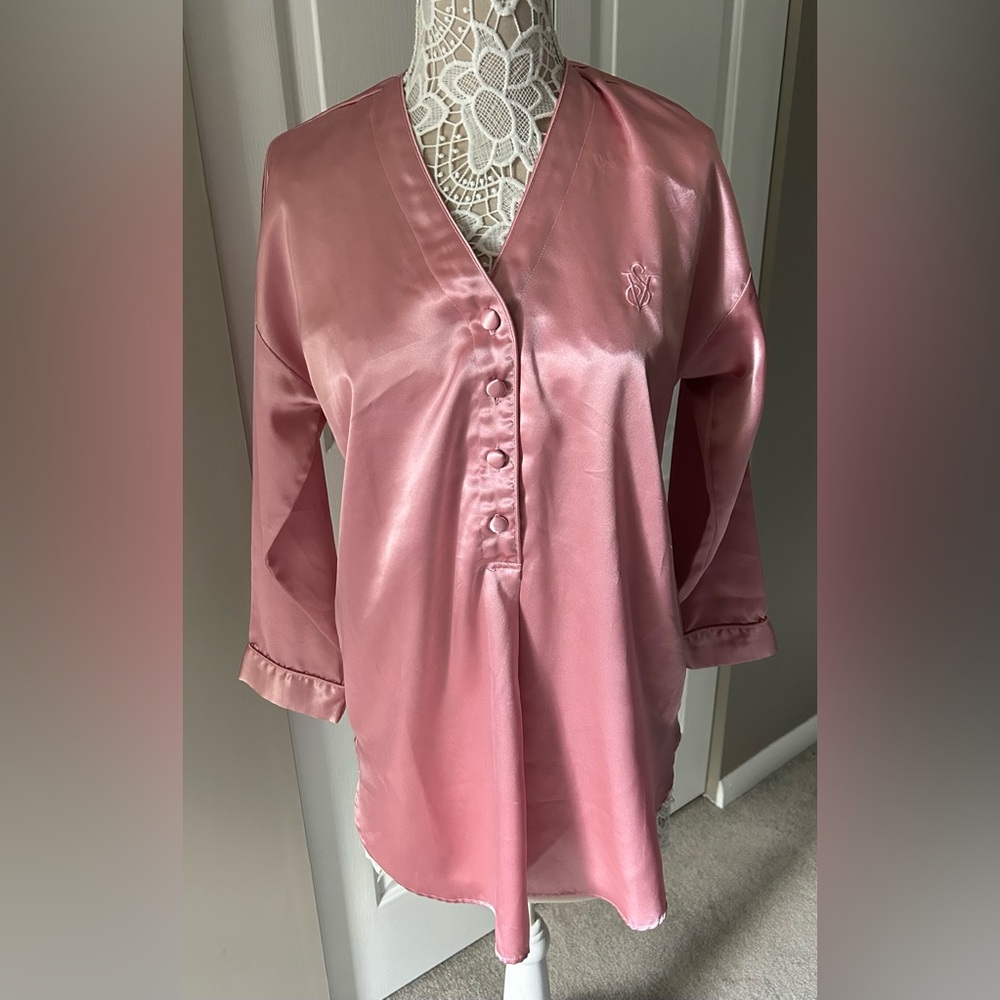Victoria Secret’s Satin Nightshirt Small